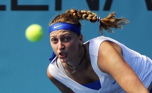 La Tchèque Petra Kvitova, tenante du titre, a été éliminée dès le 2e tour du tournoi de Madrid par sa compatriote Lucie Hradecka (6-3, 6-2) mercredi.