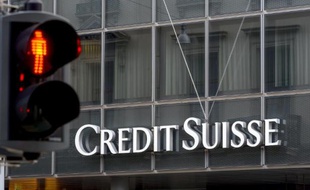 Les États-Unis continuent d'enquêter sur les banques suisses, suggérant que la liste des établissements soupçonnés d'aide à l'évasion fiscale pourrait s'allonger, selon les propos de la vice-ministre de la Justice américaine publiés dans le Matin Dimanche et l'hebdomadaire SonntagsZeitung.