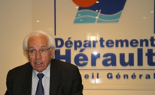 André Vezinhet, président du Conseil général de l'Hérault, porte le flambeau du PS