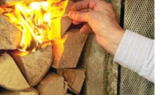 Le feu de bois rejette des particules.