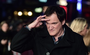 Quentin Tarantino sur le tapis rouge de l'avant-première européenne des «8 Salopards», à Londres, le 10 décembre 2015. AFP PHOTO / LEON NEAL
