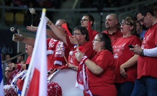 Sur Le Bon Coin, des places pour la finale d'Eurocoupe entre Strasbourg et le Galatasaray d'Istanbul ont été mises en vente jusqu'à 300 euros. (Des supporters de la SIG lors du match face à Gran Canaria en février 2016)