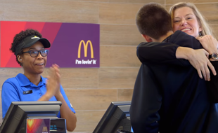 Extrait de la pub McDonald's diffusée à l'occasion du Super Bowl 2015.