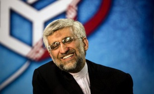 Saïd Jalili, chef des négociateurs et représentant direct du Guide suprême iranien Ali Khamenei dans le dossier nucléaire, s'est inscrit samedi sur la liste des candidats à l'élection présidentielle du 14 juin, a constaté une journaliste de l'AFP.