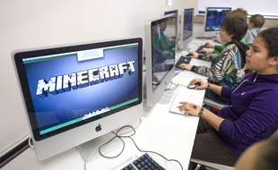 Le "serious gaming" permet de détourner un jeu vidéo tous publics pour l'utiliser dans l'enseignement.