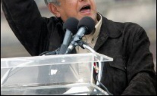 Le candidat de gauche à la présidence du Mexique Andres Manuel Lopez Obrador s'est entêté dimanche à demander que la totalité des suffrages de la présidentielle du 2 juillet soient recomptés, alors que le Tribunal électoral a ordonné samedi un nouveau comptage partiel de 9% des voix.