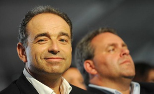 Jean-François Copé et Xavier Bertrand lors du campus d'été de l'UMP à Seignosse, dans les Landes, le 5 septembre 2009.