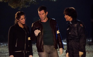 Manon Azem, Franck Semonin et Chrystelle Labaude dans Section de recherches.