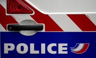 Quatre adolescentes, soupçonnées d'appartenir à une bande qui a frappé et torturé mardi soir à la sortie des cours une collégienne de Créteil, ont été placées en garde à vue
