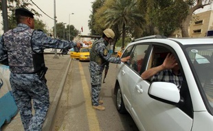 Deux bombes sur un marché aux bestiaux, une troisième lors de l'enterrement de victimes de la première attaque, et d'autres attaques ont fait 20 morts vendredi dans le nord de l'Irak, ont annoncé la police et un médecin.