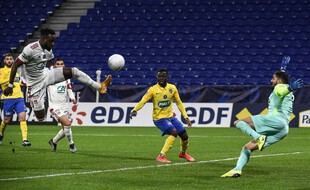 Maxwel Cornet a marqué du genou contre Sochaux.