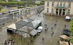 L'emplacement idéal de ce grand pôle commercial serait le square Daviais.