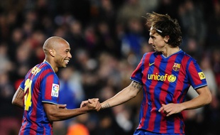 Thierry Henry et Zlatan Ibrahimovic sous le maillot de Barcelone, le 7 novembre 2009.