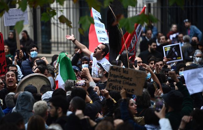 A Paris, des gaz lacrymogènes pour empêcher des manifestants d'arriver à l'ambassade d'Iran