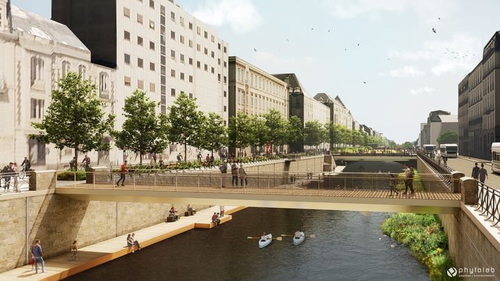Une passerelle sera construite au-dessus de la Vilaine une fois le parking détruit, afin de faciliter les traversées. 