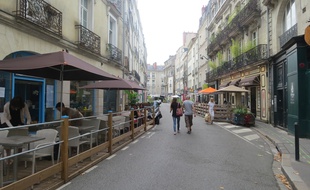 La rue Léon-Blum, en centre-ville de Nantes, piétonne cet été