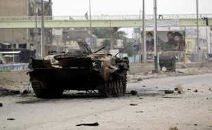Moqtada Sadr, qui conteste la légitimité du gouvernement Maliki, a appelé à trouver une solution "pacifique" aux violences, qui se son