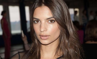 Emily Ratajkowski; lors de la Fashion Week à New York, le 10 septembre 2013.