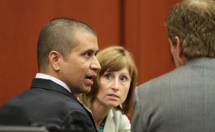 Un juge de Floride a accordé vendredi la liberté sous caution à George Zimmerman, accusé du meurtre à Stanford (Floride) d'un adolescent de 17 ans Trayvon Martin le 26 février, et qui s'est exprimé pour la première fois publiquement et a dit être "désolé" aux parents du jeune Noir.