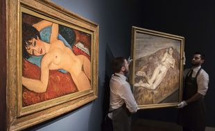 «Nu couché» d'Amedeo Modigliani (à g.), exposé à Londres en octobre 2015.