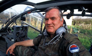 Ratko Mladic, chef militaire des Serbes de Bosnie, en 1994.