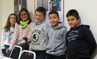 Lily-Rose, Jade, Alexie, Rayan et Yusuf, tous élèves à Nantes, ont participé à la consultation et au Livre Blanc de la Ligue contre le cancer pour améliorer la lutte contre les cancers.