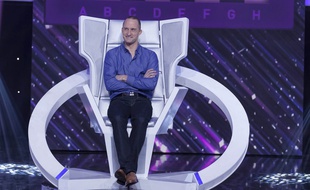 Raphaël fait partie des huit candidats en lice dans la nouvelle émission de TF1.