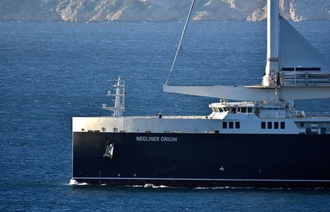 « Neoliner Origin », le plus gros cargo à voiles du monde est à Nantes