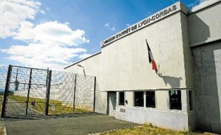 La prison de Corbas fut construite pour être un modèle d'établissement pénitentiaire.