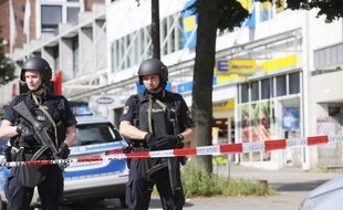 Une personne a été tuée et plusieurs autres blessées vendredi dans un supermarché de Hambourg (nord de l'Allemagne).