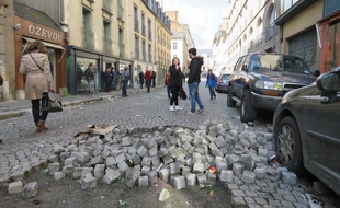 Des heurts ont éclaté entre policiers et manifestants ce jeudi dans le centre-ville de Rennes.