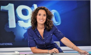 Marie-Sophie Lacarrau, joker du « 19/20 » avec Christelle Méral et Stéphane Bijoux.