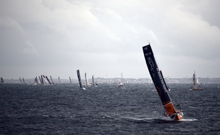 Le bateau de Sébastien Rogues ici lors du départ de la 10e édition de la Route du Rhum en 2014.