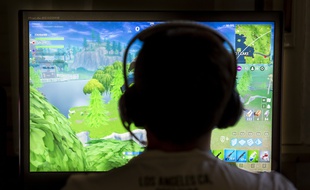 L'addiction à Fortnite expliquerait de plus en plus de divorces selon une étude du site britannique Divorce Online.