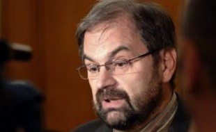Le secrétaire général de la CFDT, François Chérèque, a expliqué que sa centrale syndicale "attend des gestes sérieux" sur le pouvoir d'achat de la part du chef de l'Etat dont la déclaration est prévue jeudi.