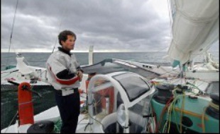 La plupart des grands noms de la course au large prendront le départ, le 29 octobre, de la huitième édition de la Route du Rhum, la course à la voile transatlantique en solitaire organisée tous les quatre ans entre Saint-Malo et Pointe-à-Pitre.