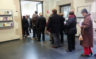 File d'attente dans les bureaux de vote de Catalogne