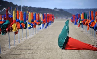 En juillet, la fréquentation touristique globale a été médiocre ou très médiocre, selon une "proportion inhabituellement élevée" de professionnels, tandis que, pour l'ensemble de la saison, un recul est attendu par rapport à 2011, affirme une étude d'Atout France publiée lundi.