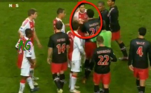 Capture d'écran d'un match du championnat des Pays-Bas, Ajax Amsterdam - PSV Eindhoven, le 20 novembre 2010.