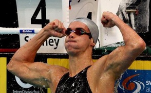 L'Australien Eamon Sullivan a battu pour la deuxième fois en deux jours le record du monde du 50 m nage libre en 21 sec 28/100 en finale lors des sélections olympiques australiennes, vendredi à Sydney.