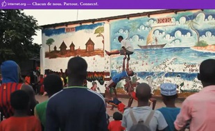 Extrait du clip promotionnel pour l'initiative Internet.org.