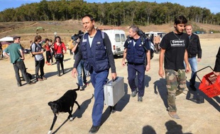 Arrivée d'enquêteurs et d'experts de la gendarmerie le 27 octobre 2014 sur le site de Sivens dans le Tarn