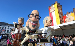 Un char du carnaval d'Alost à l'effigie de l'ancien Premier ministre belge Charles Michel, le 15 février 2015.