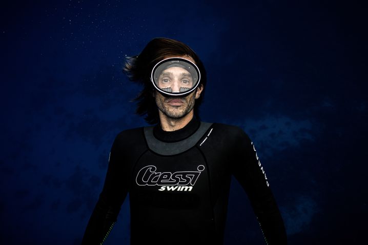 Guillaume Néry a battu à quatre reprises dans sa carrière le record du monde d’apnée en profondeur.