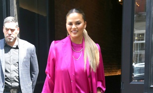 La top Chrissy Teigen dans les rues de New York