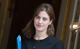La ministre Juliette Méadel devant l'hôtel de Matignon en décembre 2016.
