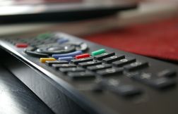 Un ancien champion d’un jeu télévisé britannique poignarde un concurrent