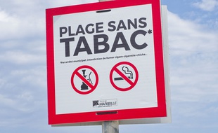 Un panneau indiquant l'interdiction de fumer sur une plage de Marseille (illustration)
