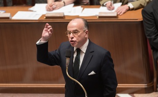 Le ministre de l'Intérieur Bernard Cazeneuve dans l'hémicycle le 13 janvier 2015.