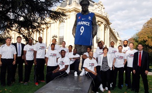 Nike avait habillé la statue de Churchill en 2011.